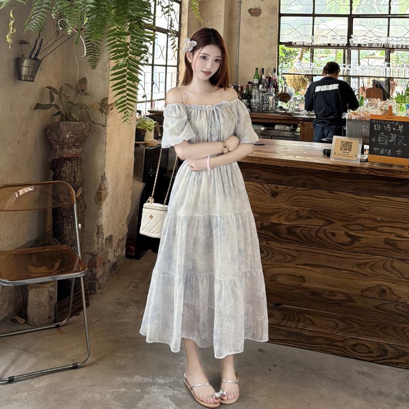 French Floral Chiffon A-Line Plus Size Dress with Short Bubble Sleeves - Image 2