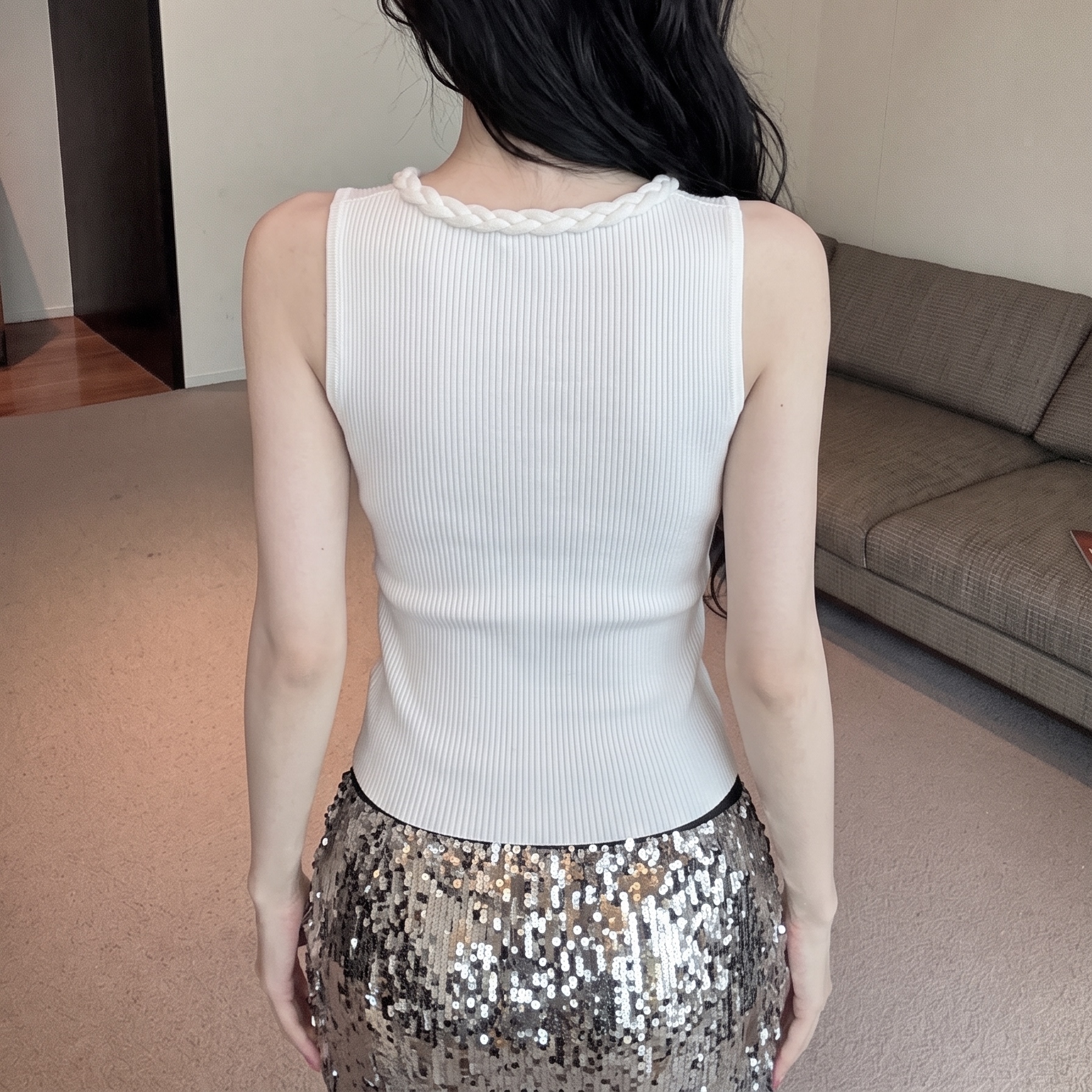 Women's Knotted Design Large Round Neck Knit Tank Top Simple Versatile Sleeveless Vest - Image 5