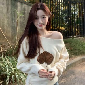 Women's Knit Sweater with Waist-Defining Fit in Soft Viscose