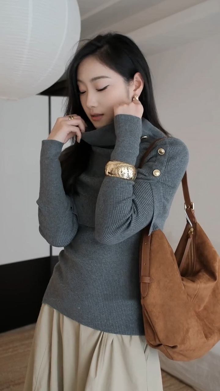 Women's Gray Two-Piece Knit Sweater Set with Irregular Cape - Image 4