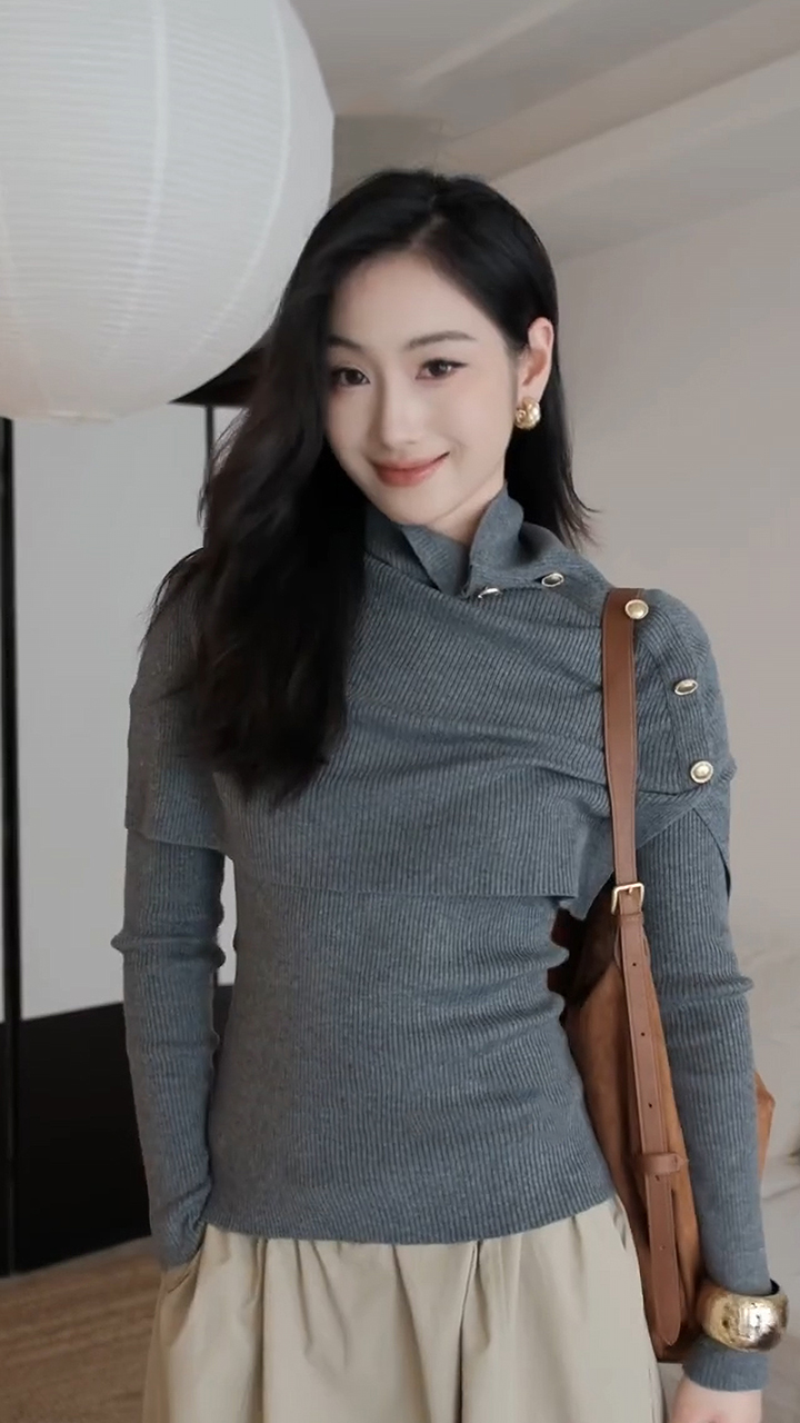 Women's Gray Two-Piece Knit Sweater Set with Irregular Cape - Image 2