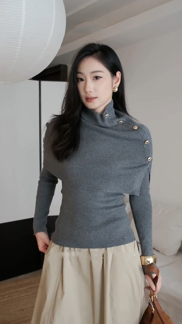 Women's Gray Two-Piece Knit Sweater Set with Irregular Cape