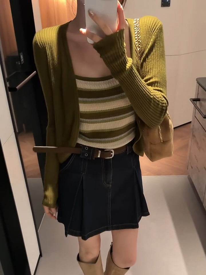 Women's Striped Knit Cami and Cardigan Two-Piece Set for Fall - Style 6d6122 - Image 3